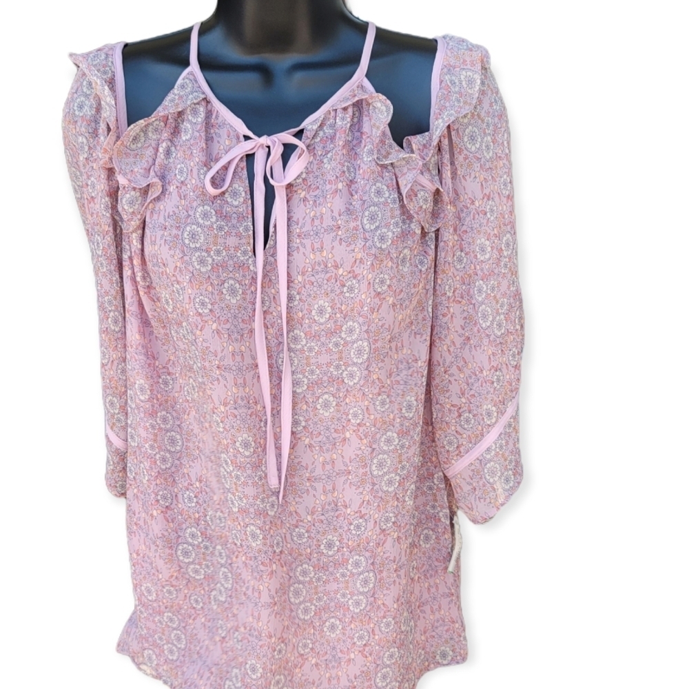 Lauren Conrad cold shoulder Pink floral top Kimono sleeve Size Large.